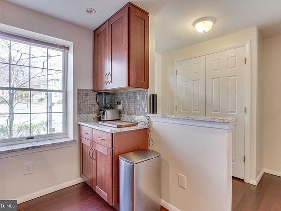 5th image of 2813 New Providence Ct