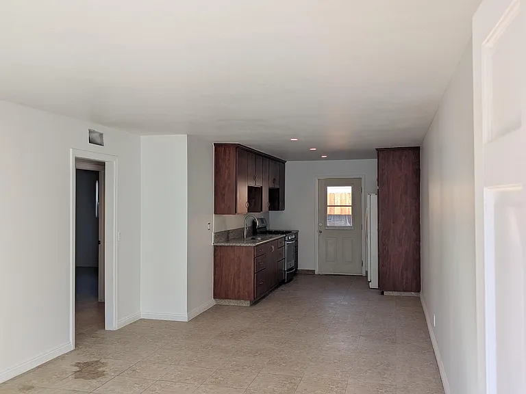 317 S Rose St #2 — Photo 1