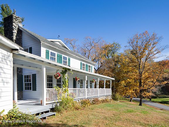 5th image of 321 Tompkins Road