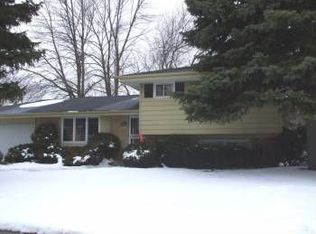 6321 N 91st St, Milwaukee, WI 53225