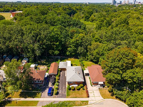 3rd image of 25 Gladstone Ave