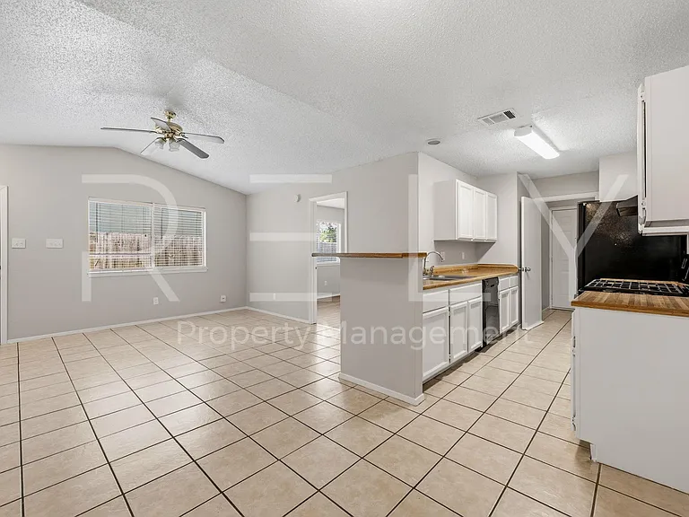 8001 W Gate Blvd #A — Photo 10