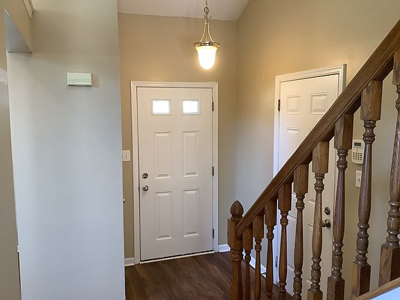 2nd image of 650 Quail Hollow Dr