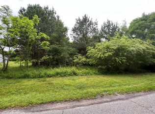 3 River Bluff Rd, White Stone, VA 22578