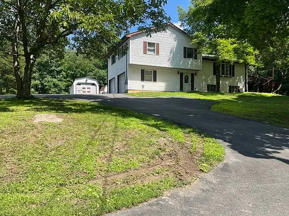 542 N Ohioville Rd, New Paltz, NY 12561
