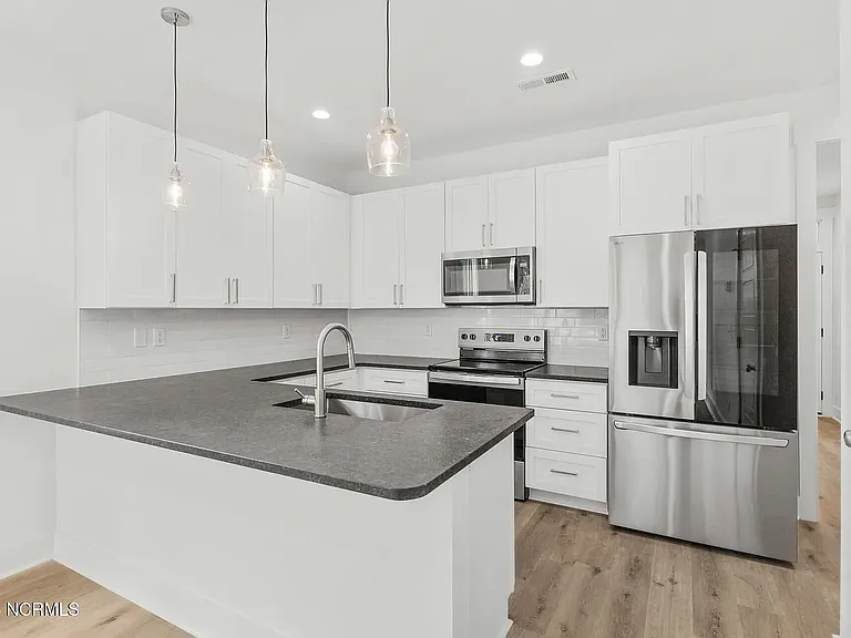 4213 Spirea Dr #C — Photo 5