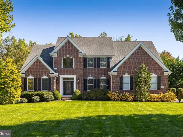 14 Laielli Ct, Vineland, NJ 08360
