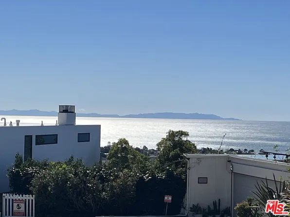 1357 Chautauqua Blvd, Pacific Palisades, CA 90272