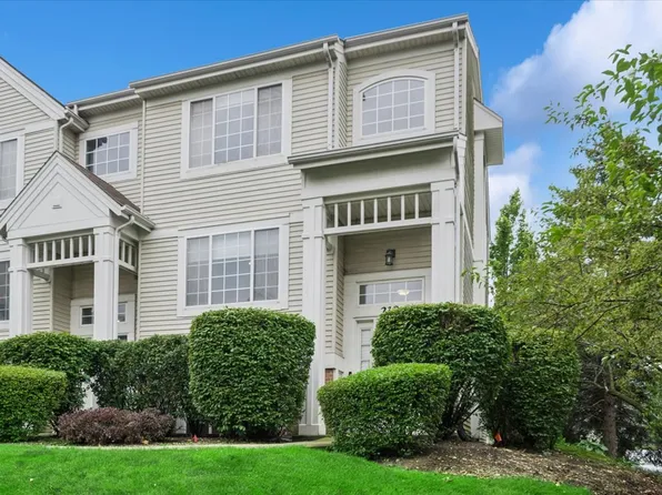 218 Polo Club Dr #218, Glendale Heights, IL 60139