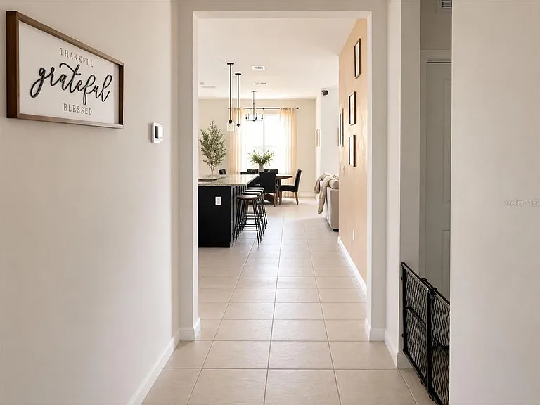 1051 Patriot Loop — Photo 2