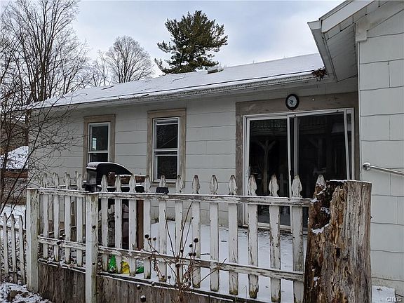 3rd image of 10 Downer St