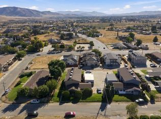 21250 Santa Maria Dr, Tehachapi, CA 93561