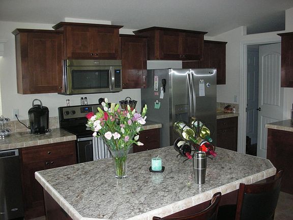 2nd image of 750 SE Winchell Dr
