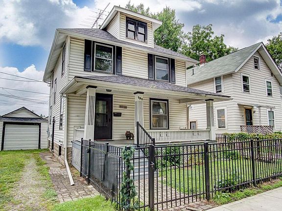 2nd image of 194 Wildwood Ct