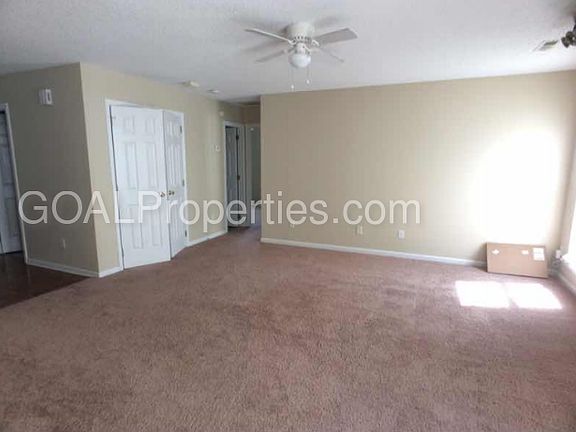 4th image of 5305 Starflower Dr