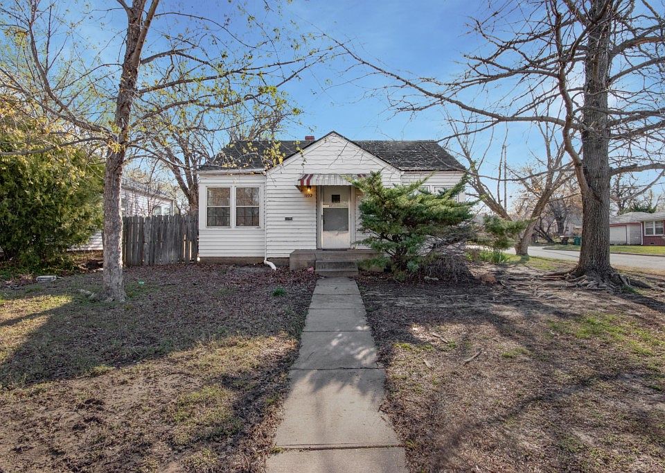 1st image of 1102 N Terrace Dr
