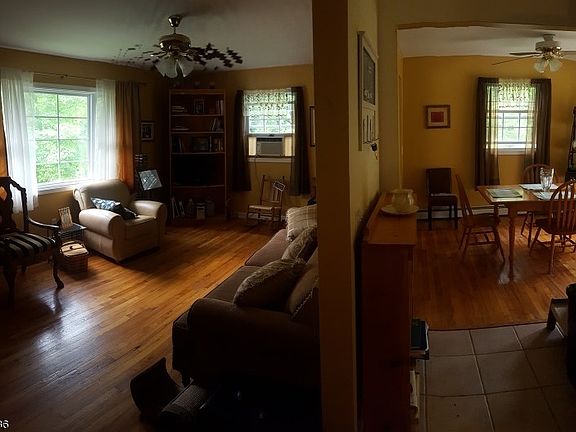 3rd image of 1 Black Oak Dr