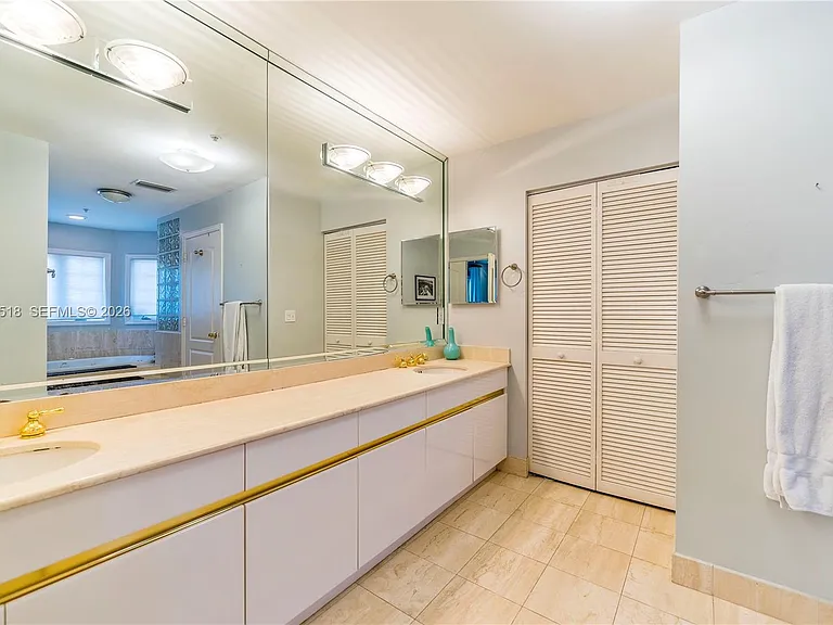 1413 Sunset Harbour Dr #209 — Photo 21