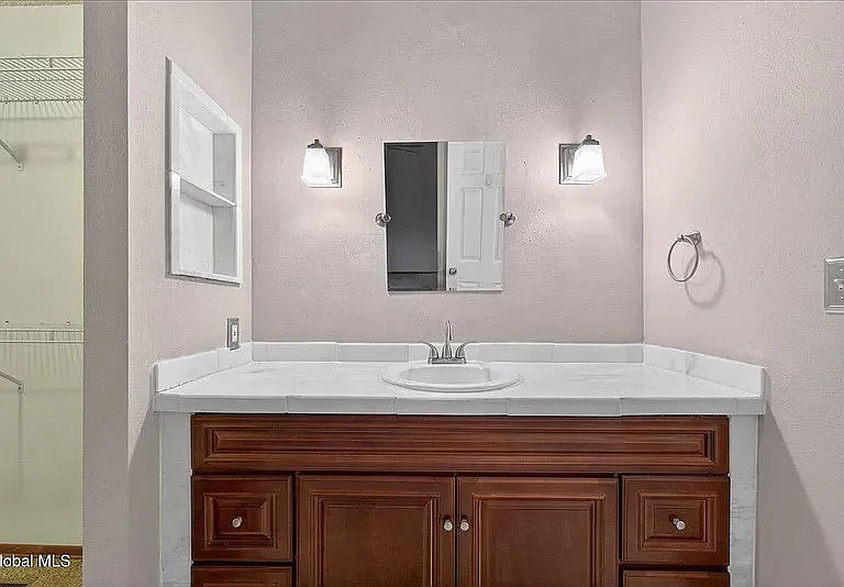 112 Stoney Creek Dr — Photo 14