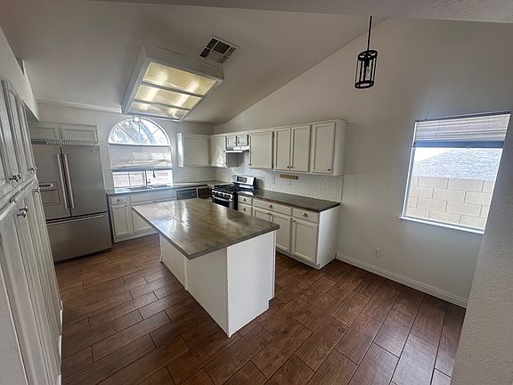 5th image of 2214 Little River Ct