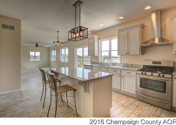 2nd image of 107 S Heritage Dr