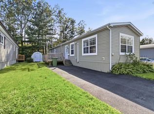 20 Century St, Middle Sackville, NS B4E1C5