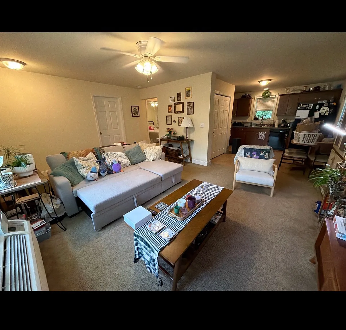 2 bed, 800 sqft, $1,400 — Photo 3