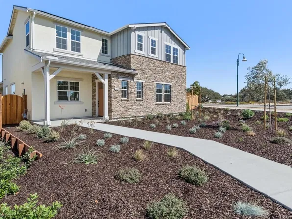 629 Santa Lucia Way, Marina, CA 93933