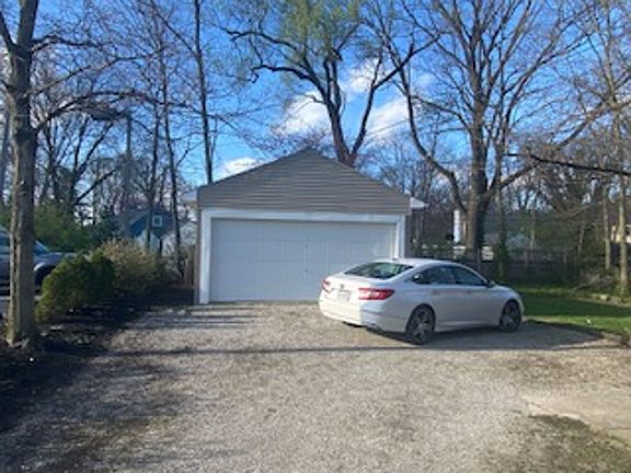 3rd image of 48 E Stafford Ave #50