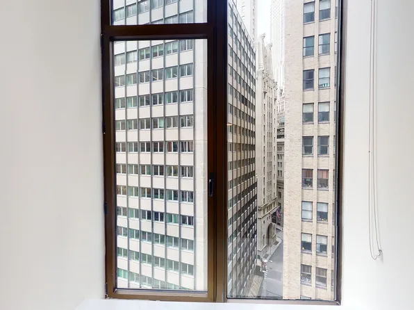 10 Hanover Square image 3 of 9