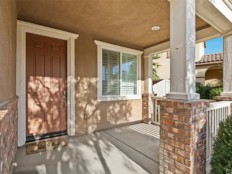 46945 Peach Tree St — Photo 4