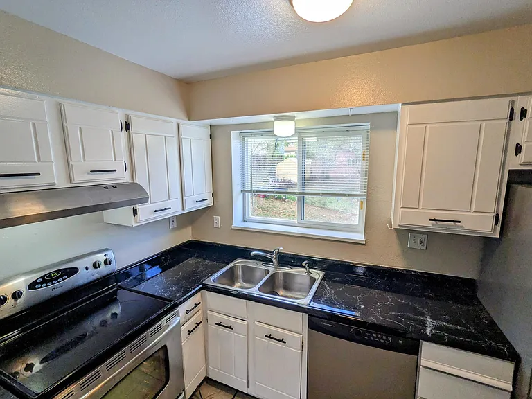 2520 King St #2 — Photo 2