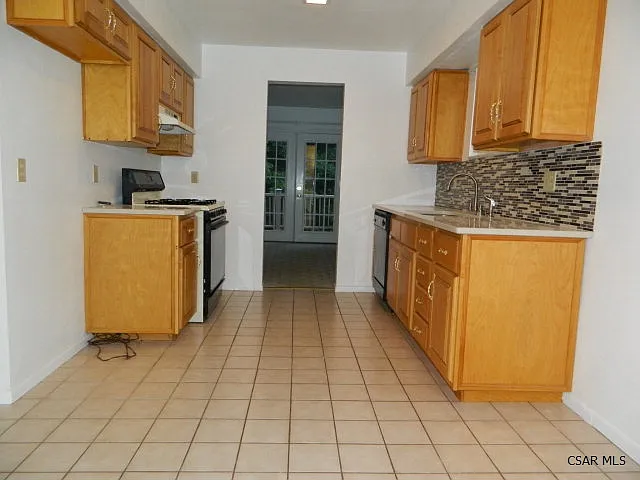 116 Berkey Dr — Photo 9