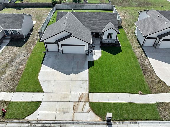 2nd image of 291 W Dusk Dr