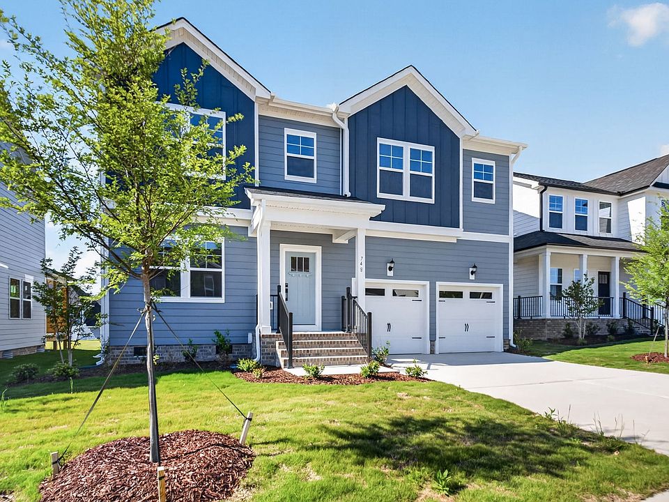 1st image of 748 Aristocrat Ln