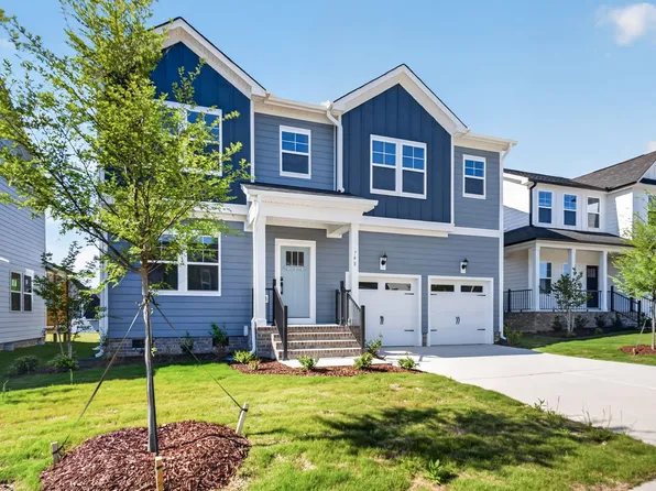 748 Aristocrat Ln, Knightdale, NC 27545