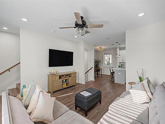 3rd image of 1527 N MORGAN STREET