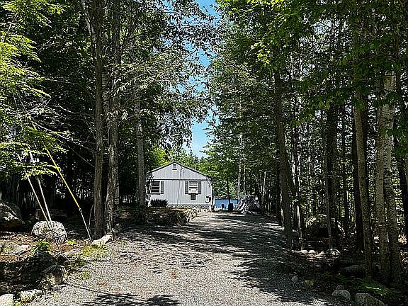 3rd image of 7 Sunset Rd