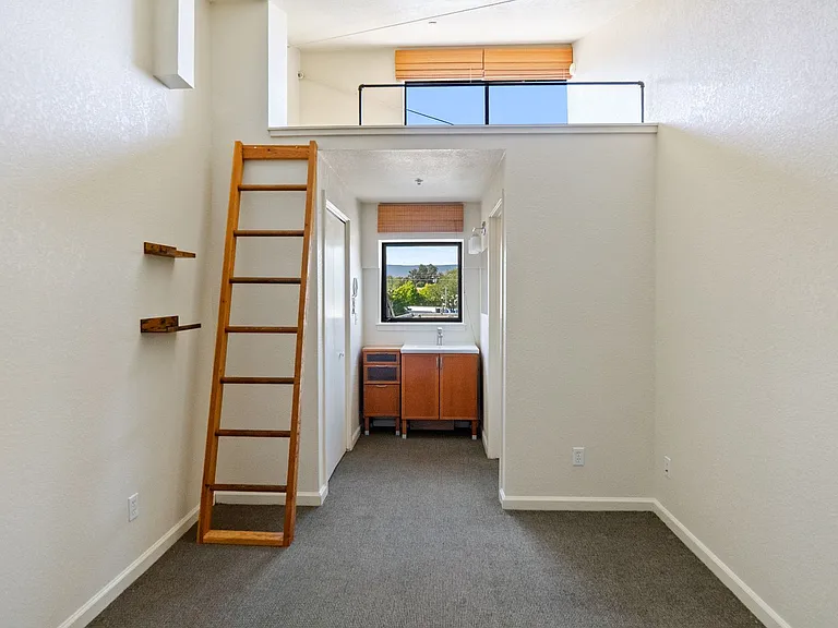 2074-2078 Parker Street - Residential — Photo 9