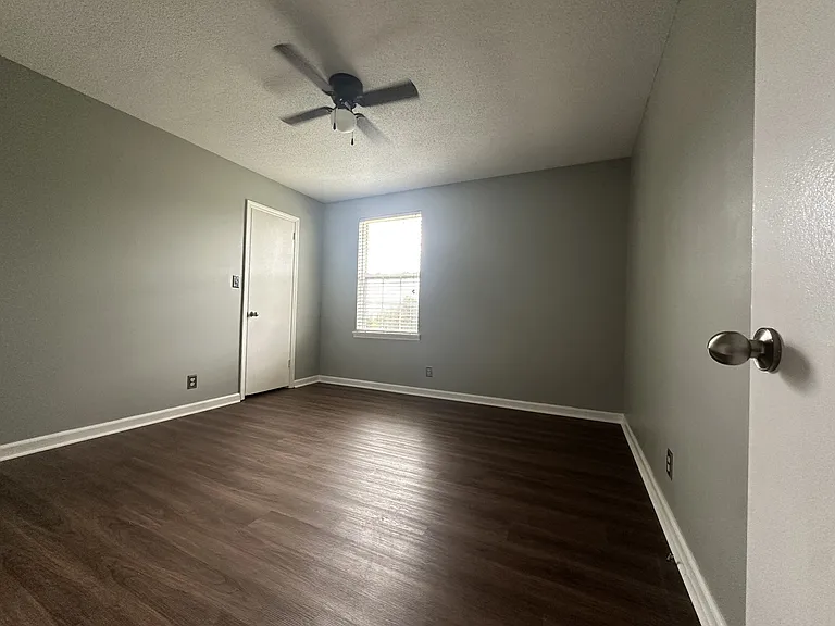 361 Dupuis Dr — Photo 18