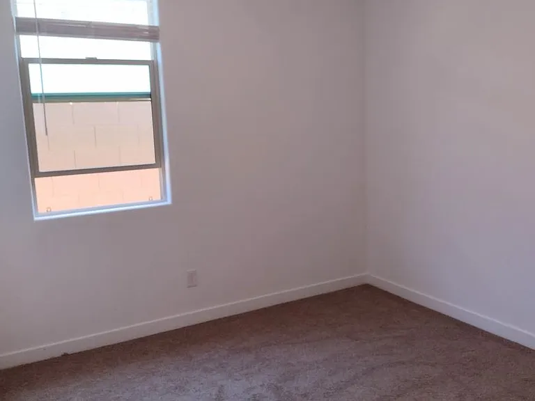 1536 W Corral Rd — Photo 9