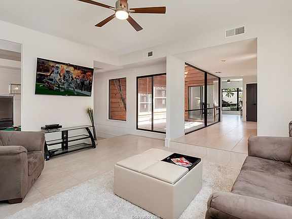 4th image of 8505 Amethyst Ct
