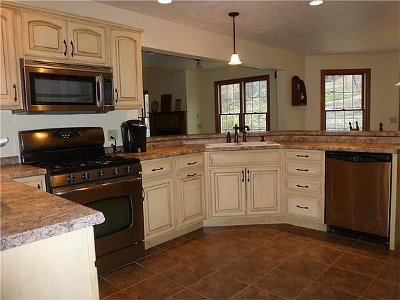 3rd image of 1507 Fitzgerald Ct