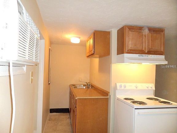 5th image of 2200 E Harbor Dr S Lowr A