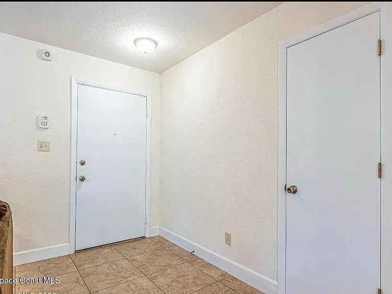 82 Haven Dr — Photo 7