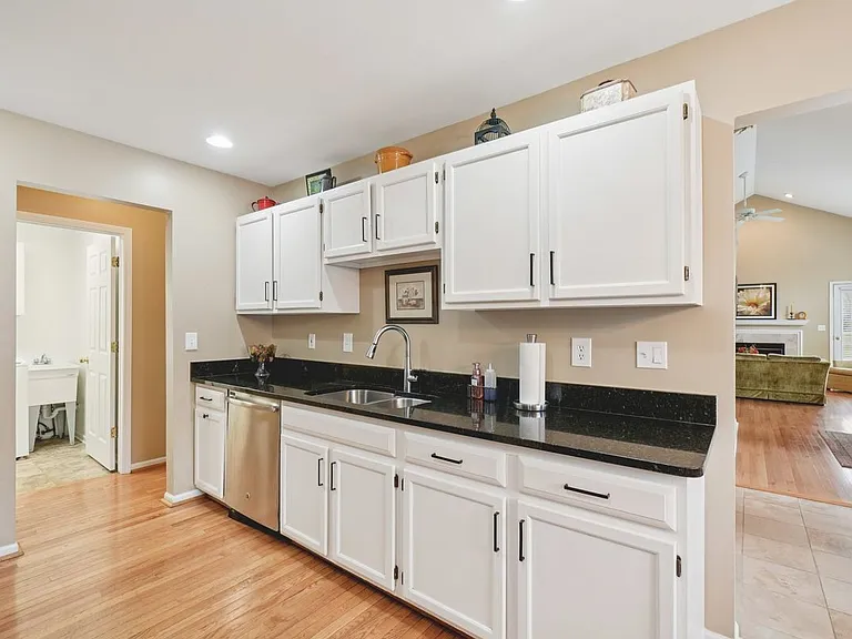 2799 Lochmoor Blvd — Photo 11