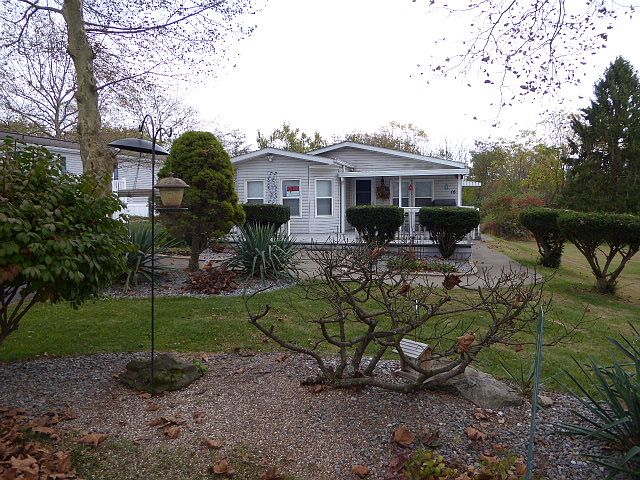 Front view, large deck