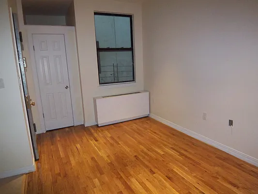 Rented by Fleet Realty | media 33