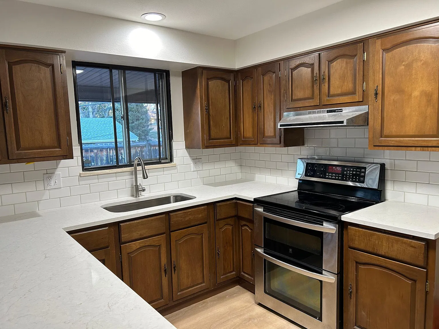 3620 Lewis St — Photo 1