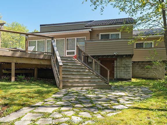 2nd image of 587 Centre Rd